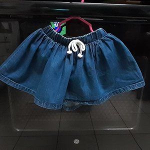 Girls Blue jean skirt